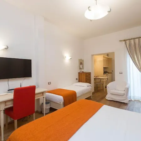Palazzo Trevi Charming House 3*