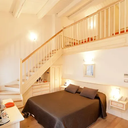 Palazzo Trevi Charming House