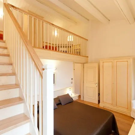 Palazzo Trevi Charming House Отель типа 