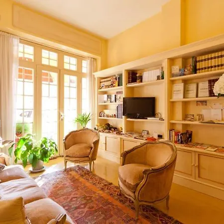 Palazzo Trevi Charming House Болонья