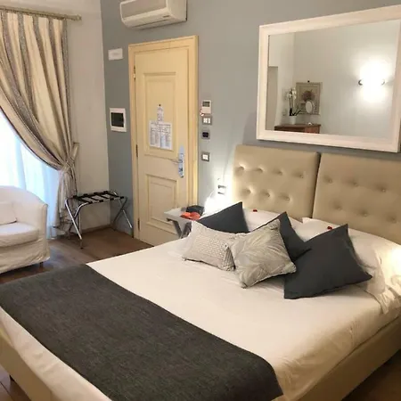Palazzo Trevi Charming House 3*